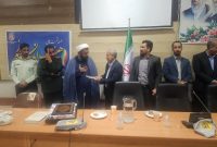 تجلیل فرماندار شهرستان از امام جمعه نرماشیر در گرامیداشت روز نماز جمعه